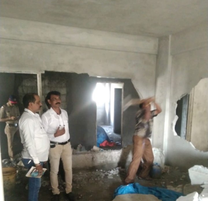 हिंदी समाचार |अवैध बांधकाम व अतिक्रमण पर...