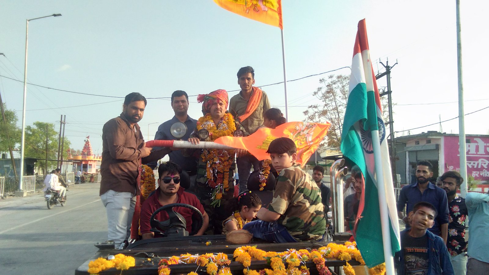 हिंदी समाचार |देश सेवा कर घर लौटे फौजी...