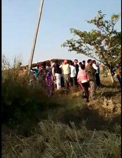 हिंदी समाचार |जिला के अधिकारी पर मुखिया...