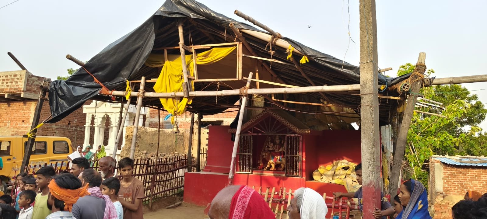हिंदी समाचार | चडुई गांव में दुर्गा मंदिर को...