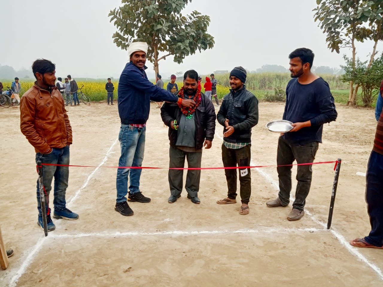 हिंदी समाचार |गाँवों में खेल के मैदान व...