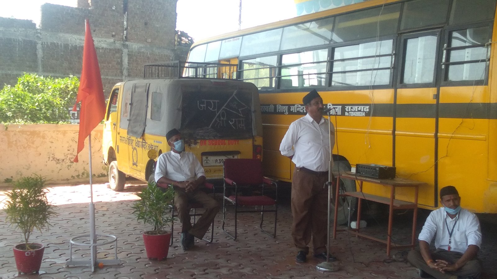 हिंदी समाचार |कोरोना गाइडलाइन का पालन करते...