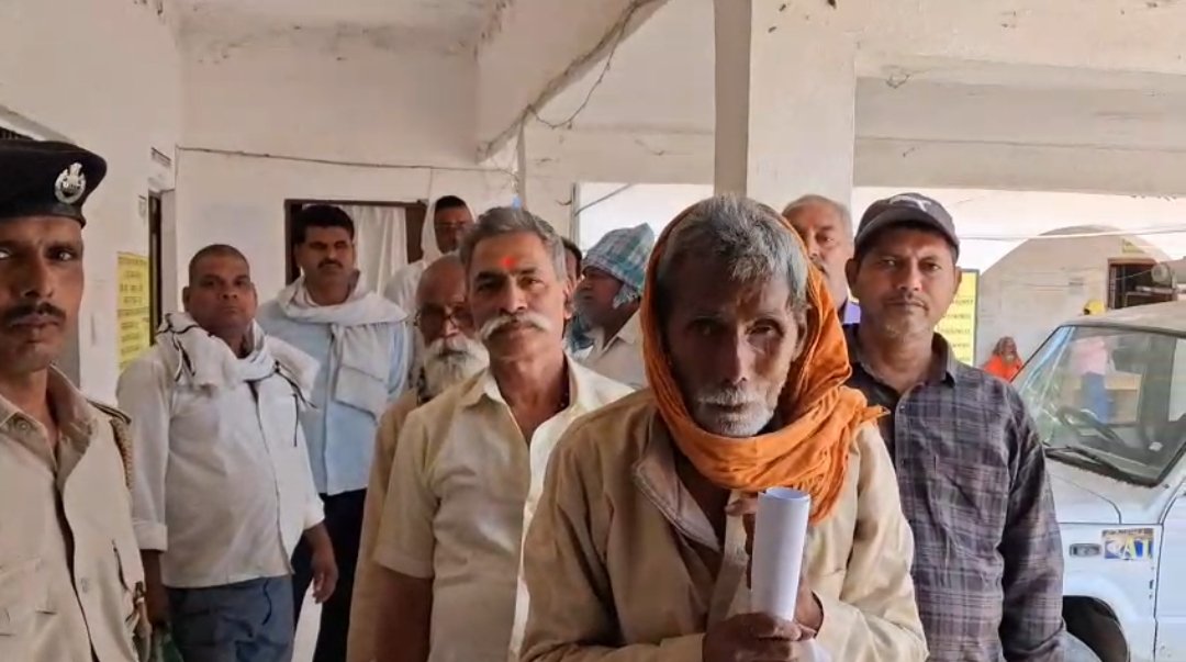 हिंदी समाचार | कुदरा अंचल कार्यालय में जनता...