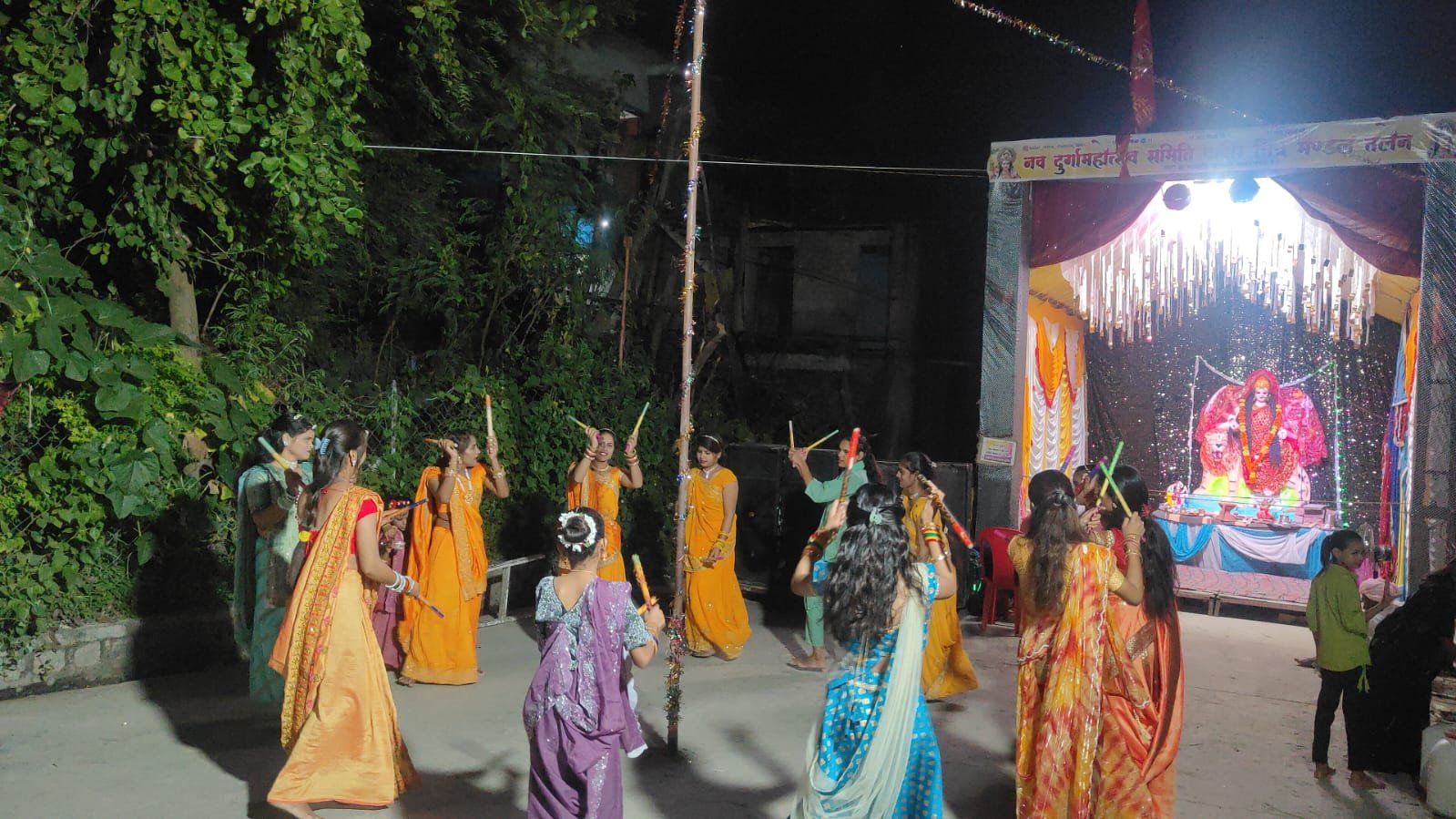 हिंदी समाचार |नवरात्रि पर तलेन में गरबे की...