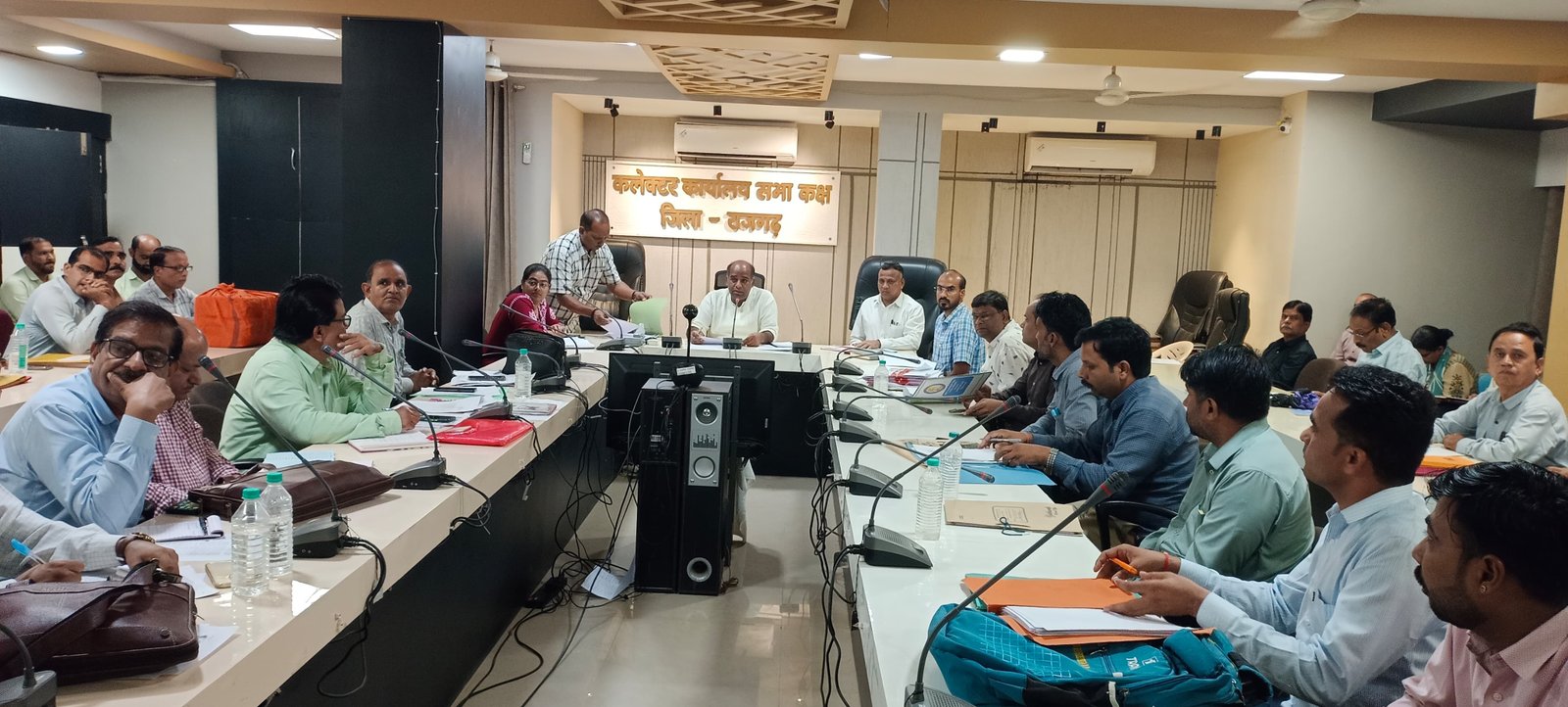 हिंदी समाचार |कलेक्टर डॉ मिश्रा की...