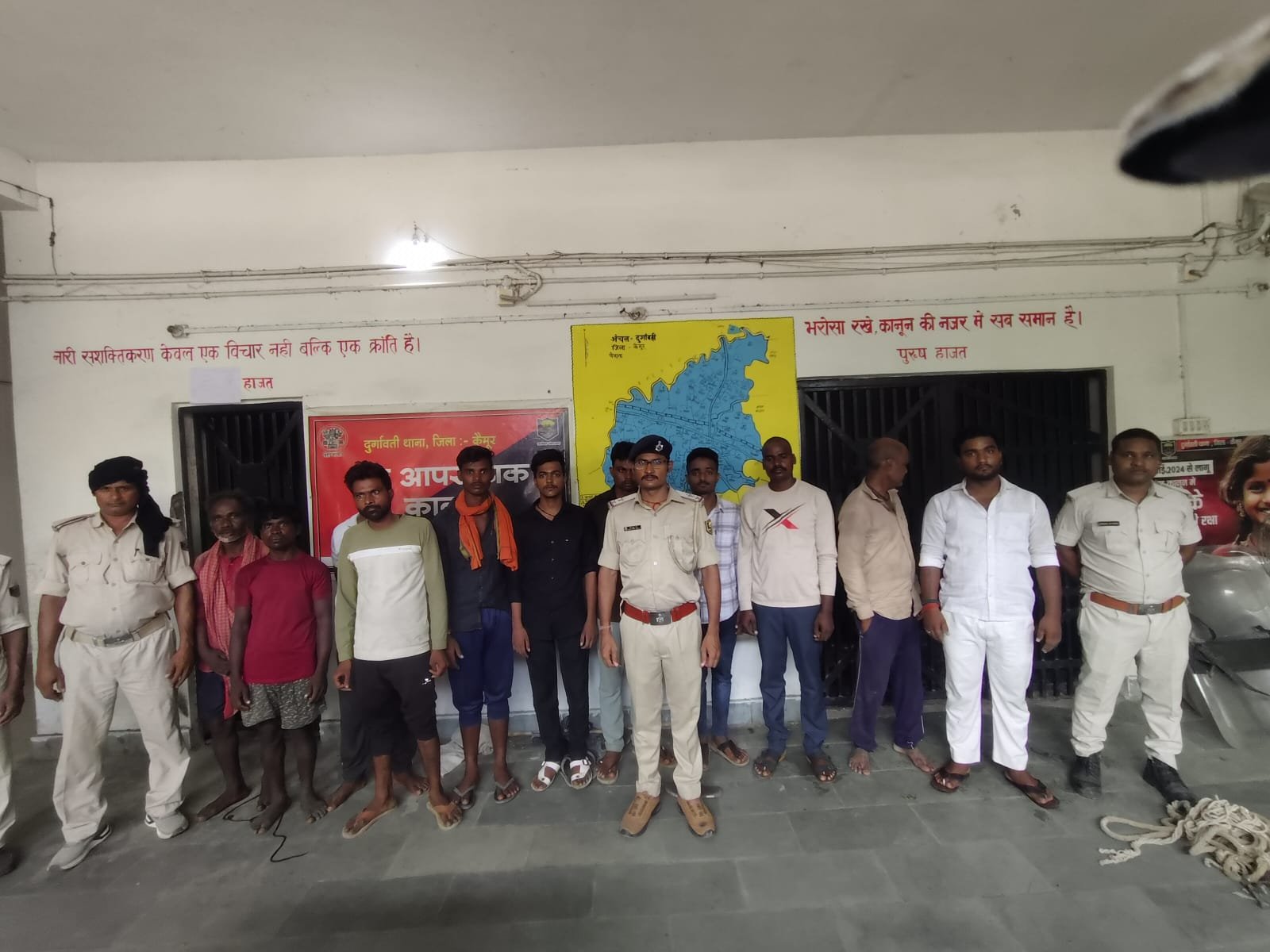 हिंदी समाचार | थाना प्रशासन द्वारा नशा के...