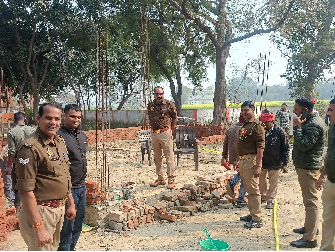 हिंदी समाचार |बरसठी थाना परिसर में...