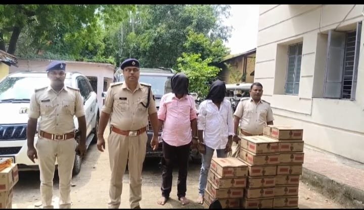 हिंदी समाचार |दो लग्जरी कार से 1146 लीटर...