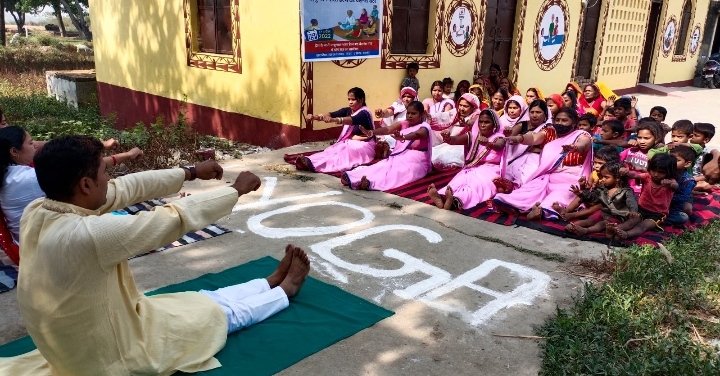 हिंदी समाचार |गर्भवती महिलाओं को योग से...