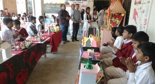 हिंदी समाचार |सरस्वती शिशु मंदिर में सी वी...
