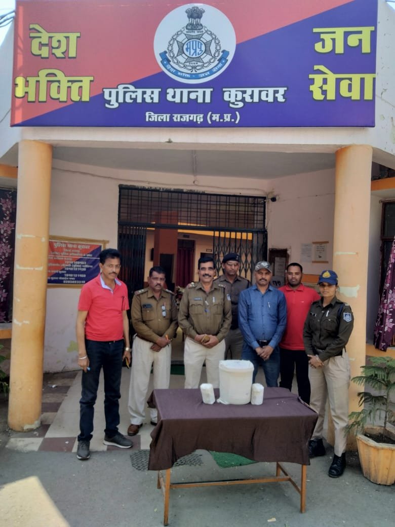 हिंदी समाचार |गांजा तस्कर को माल सहित किया...