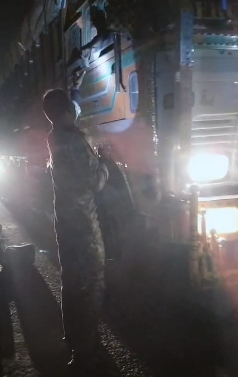 हिंदी समाचार |परिवहन जांच चौकी पर अवैध...