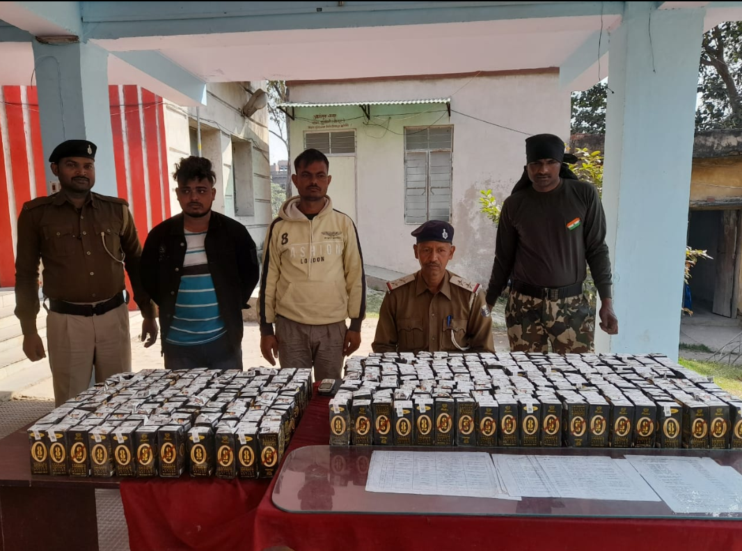 हिंदी समाचार |73 लीटर अंग्रेजी शराब के साथ दो...