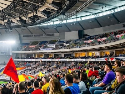 हिंदी समाचार |इंडोर स्टेडियम में...