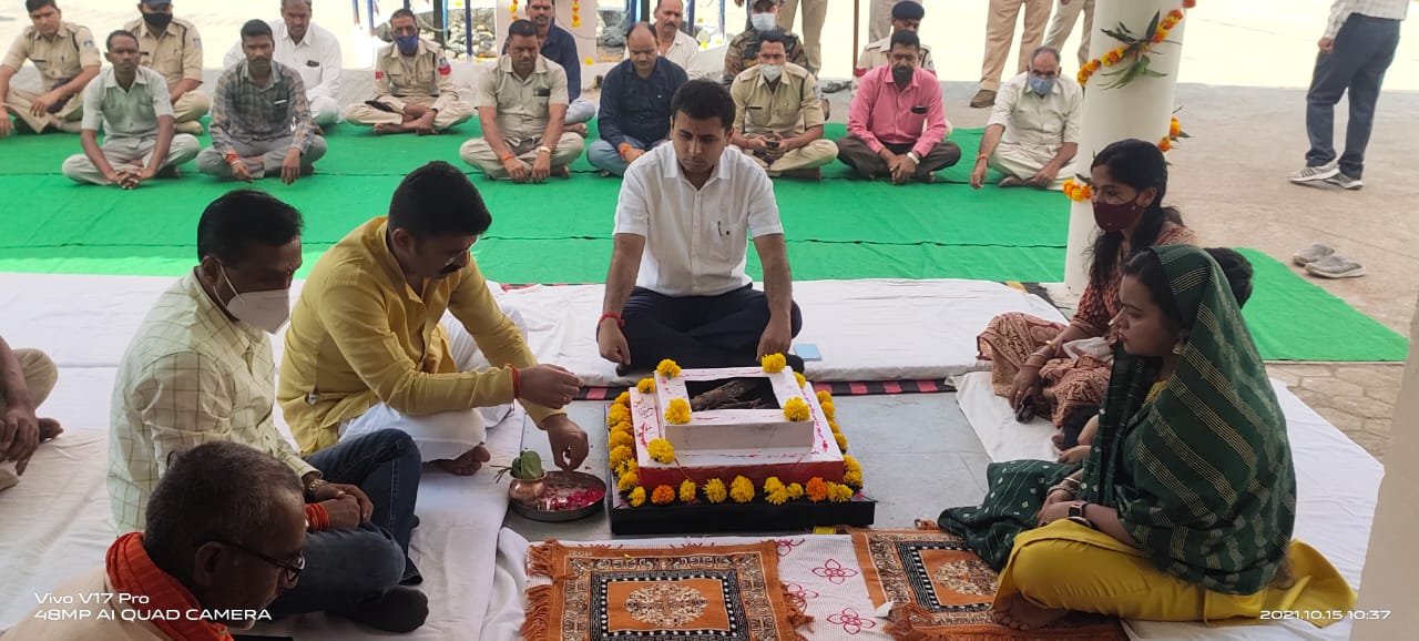 हिंदी समाचार |विजयादशमी के अवसर पर रक्षित...