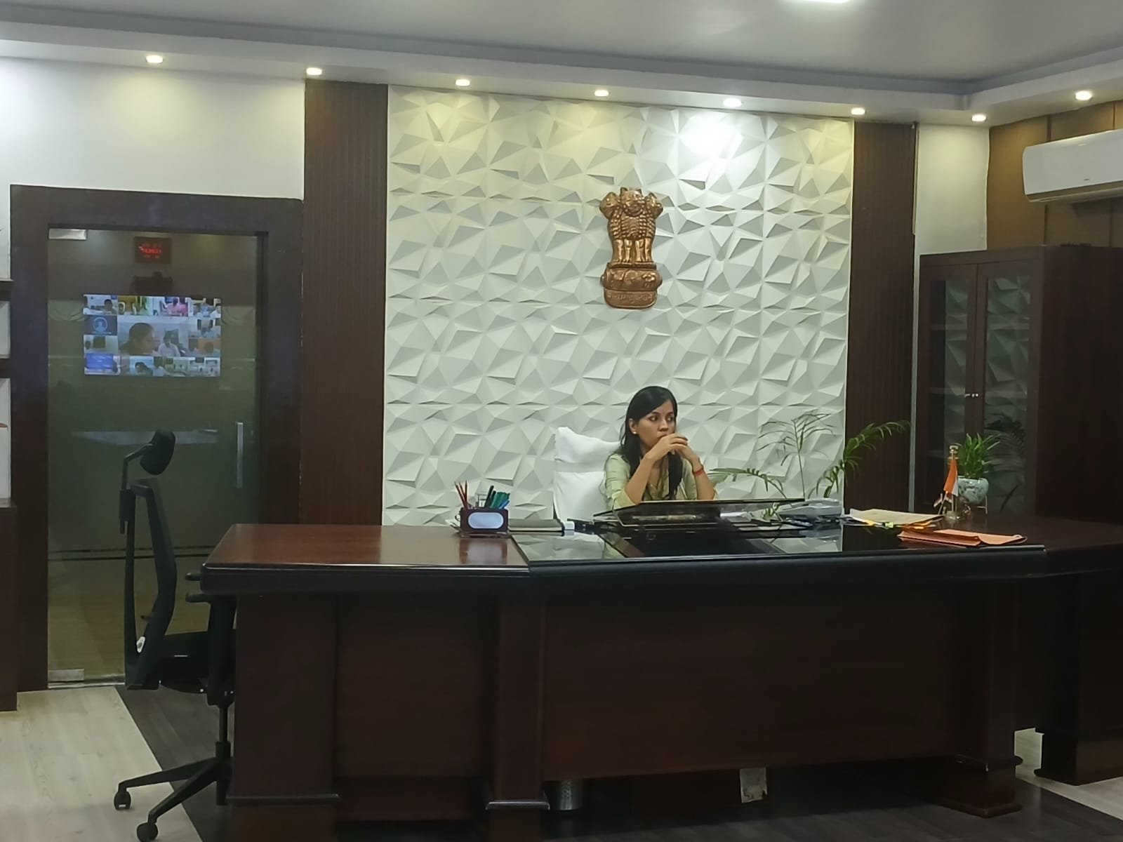 हिंदी समाचार |डीएम ने स्वीप कार्यक्रम का...