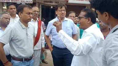 हिंदी समाचार |कमिश्नर ने लिया गंगा घाट व...