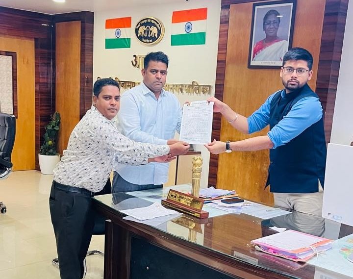 हिंदी समाचार |अबुल कलाम आज़ाद पार्क में...