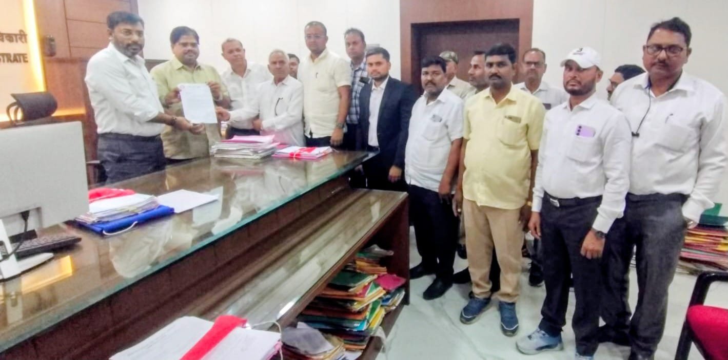 हिंदी समाचार |यादव जी की लव स्टोरी’के विरोध...