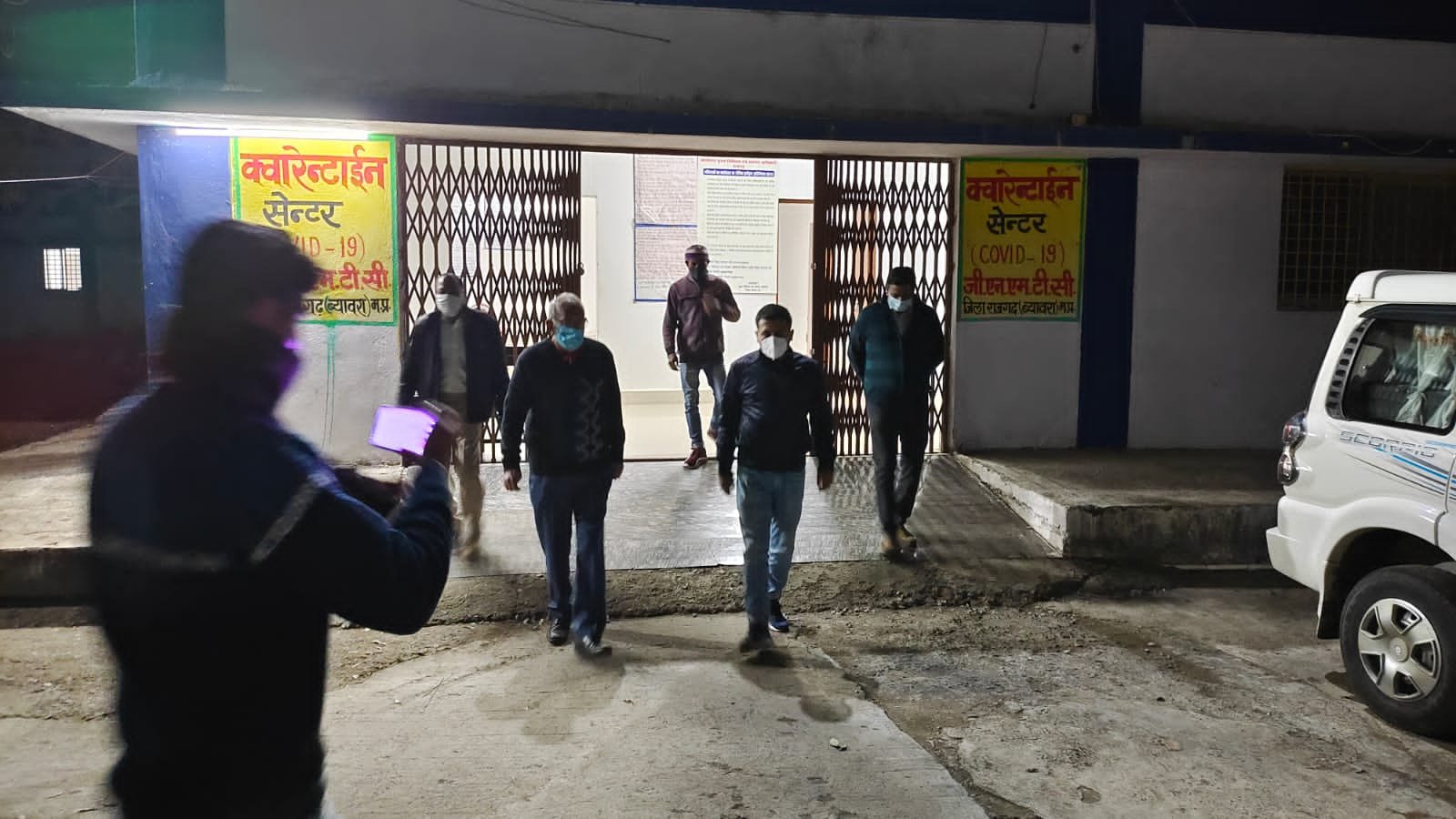 हिंदी समाचार |कलेक्टर ने किया कोविड केयर...