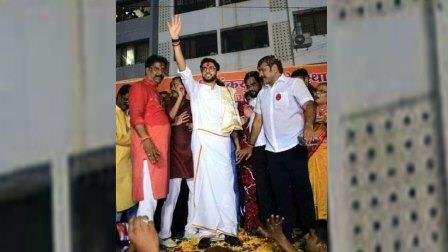 हिंदी समाचार |बजाव पुंगी, हटाव लुंगी - पुराना...