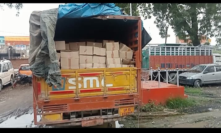 हिंदी समाचार |डीसीएम ट्रक से 2645 लीटर...