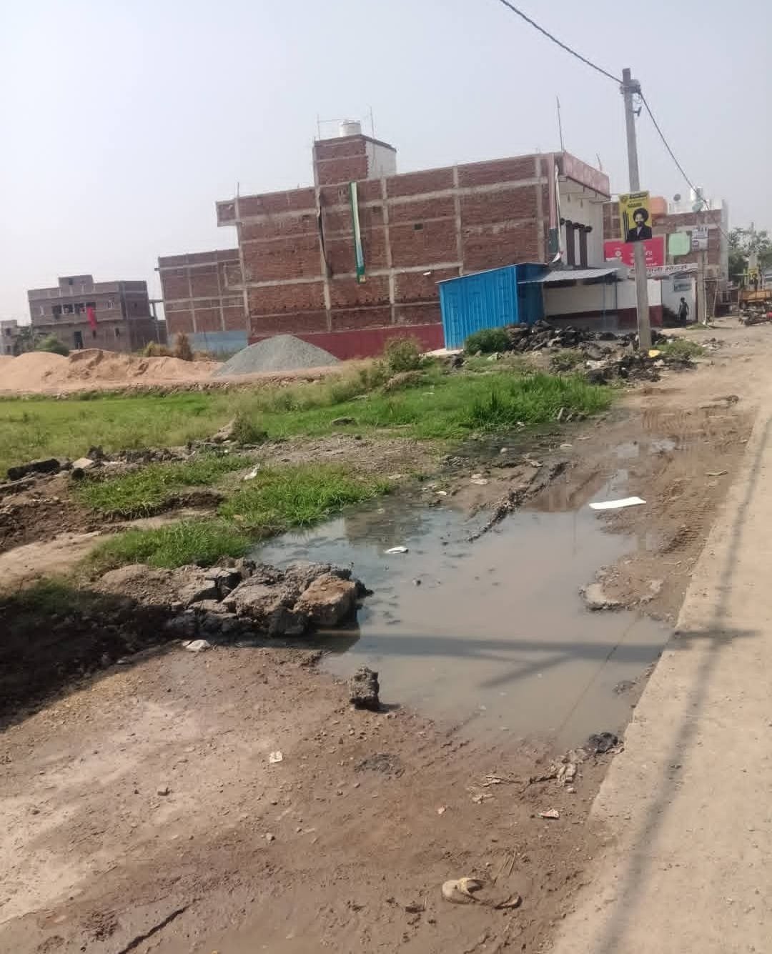 हिंदी समाचार | SH 102 रोड निर्माण के दौरान तोड़े...