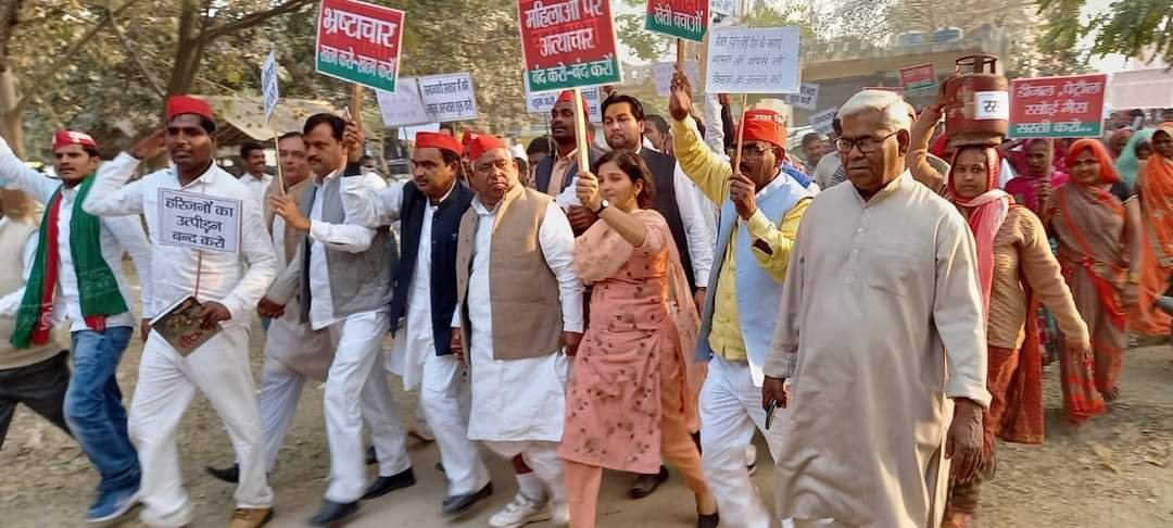 हिंदी समाचार |रसोई गैस, पेट्रोल, डीजल की...