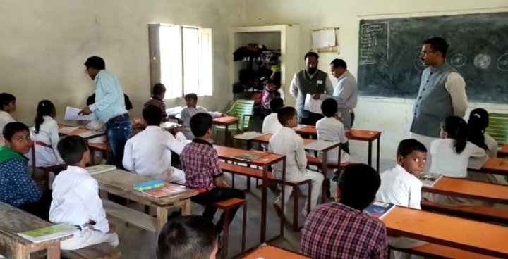 हिंदी समाचार |सरस्वती शिशु मंदिर रामगढ़ में...