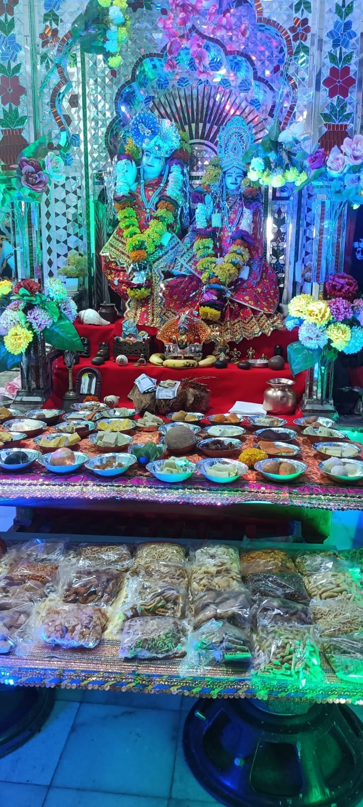 हिंदी समाचार |राधा कृष्ण मंदिर मिर्जापुर...