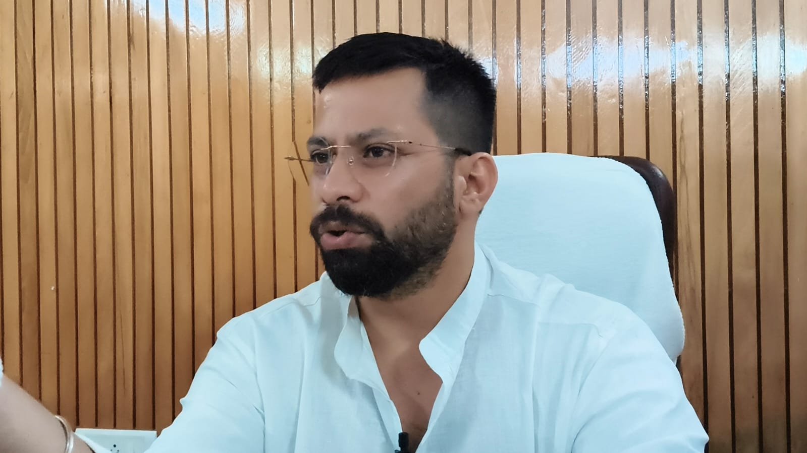 हिंदी समाचार | नगर परिषद सभापति ने की प्रेस...