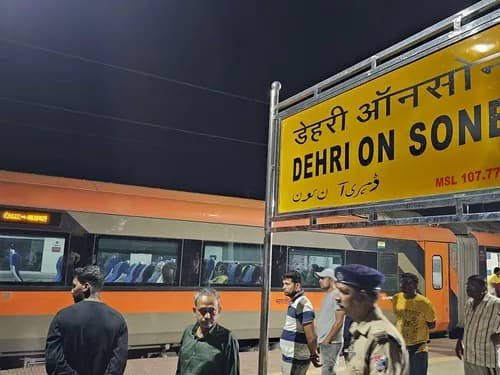 हिंदी समाचार |वंदे भारत ट्रेन डिहरी में दो...