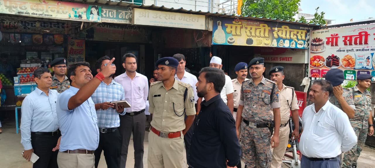 हिंदी समाचार |डीएम ने तकिया फ्लाई ओवर का किए...