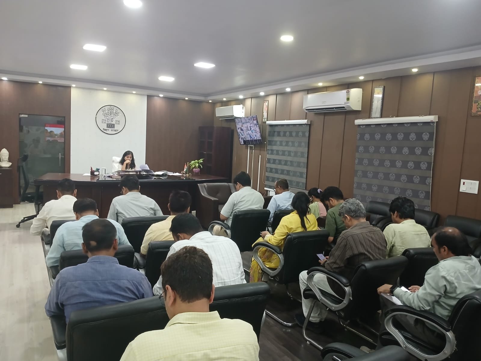 हिंदी समाचार |धान अधिप्राप्ति को लेकर डीएम...