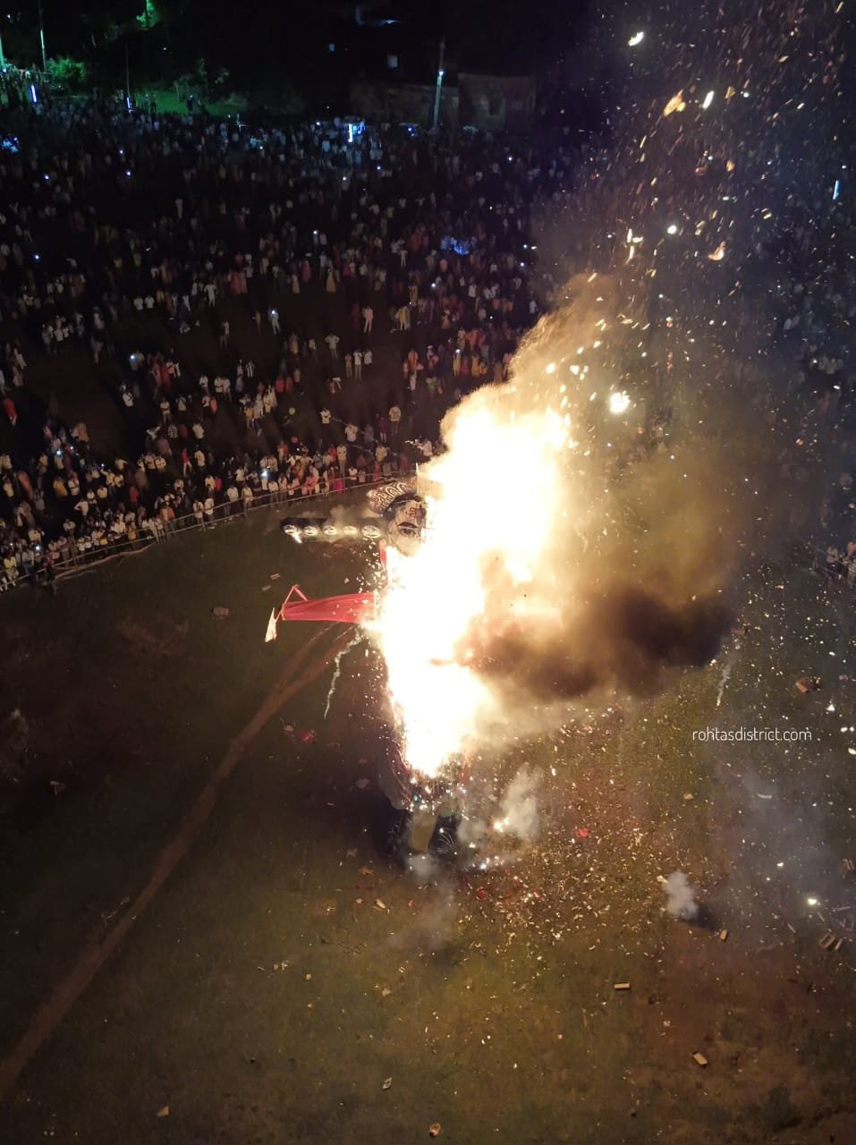 हिंदी समाचार |डालमियानगर में 60 फीट ऊंचे रावण...