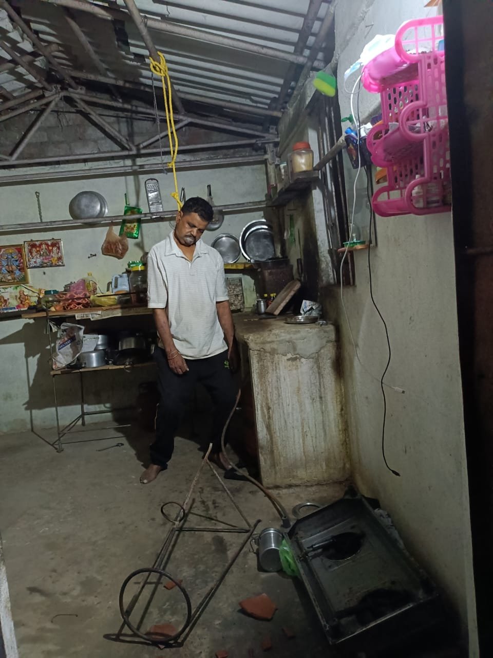 हिंदी समाचार |पीएचई कर्मचारी ने सूरजपोल...