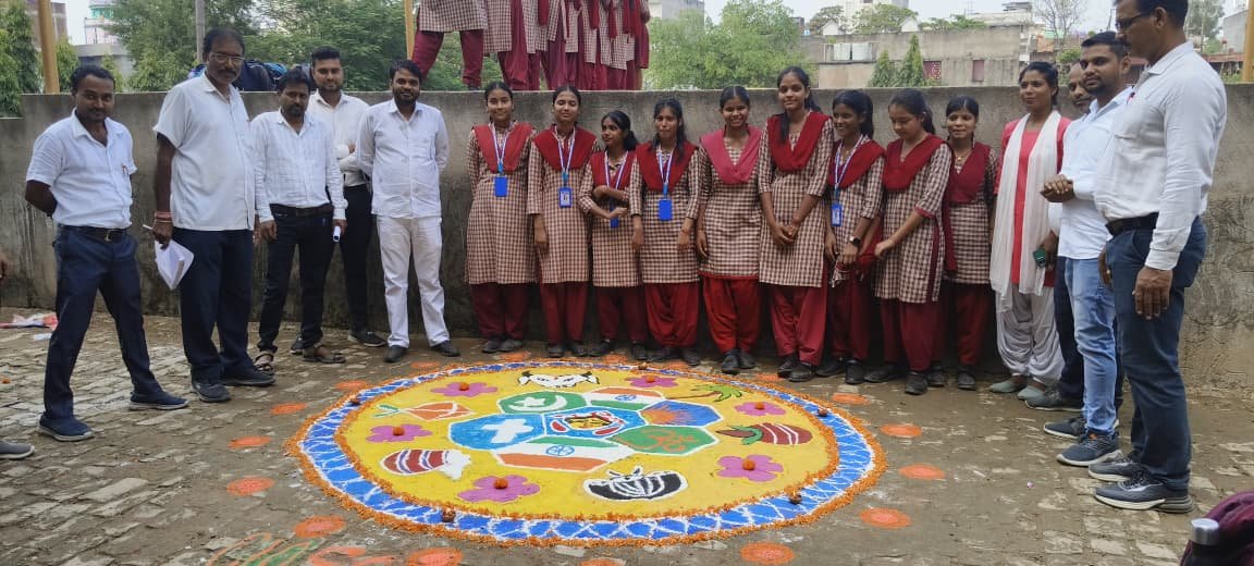 हिंदी समाचार |रंगोली प्रतियोगिता का आयोजन