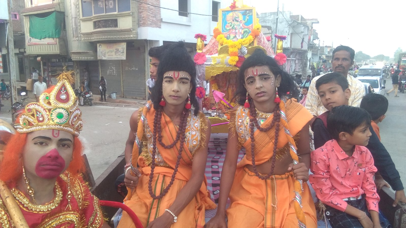हिंदी समाचार |धूमधाम के साथ मनाया गया...