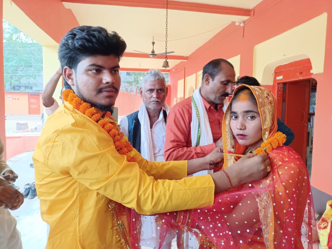 हिंदी समाचार |चोरी छुपे मिलते थे...