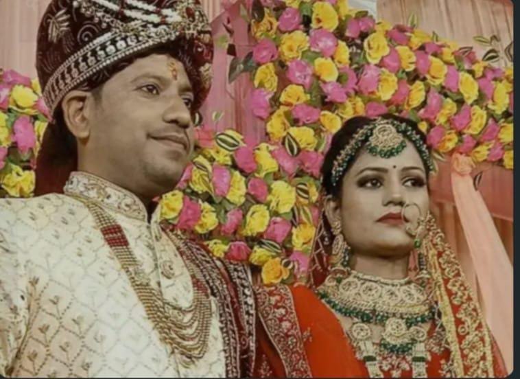 हिंदी समाचार |दरोगा की पत्नी का पंखा से लटका...