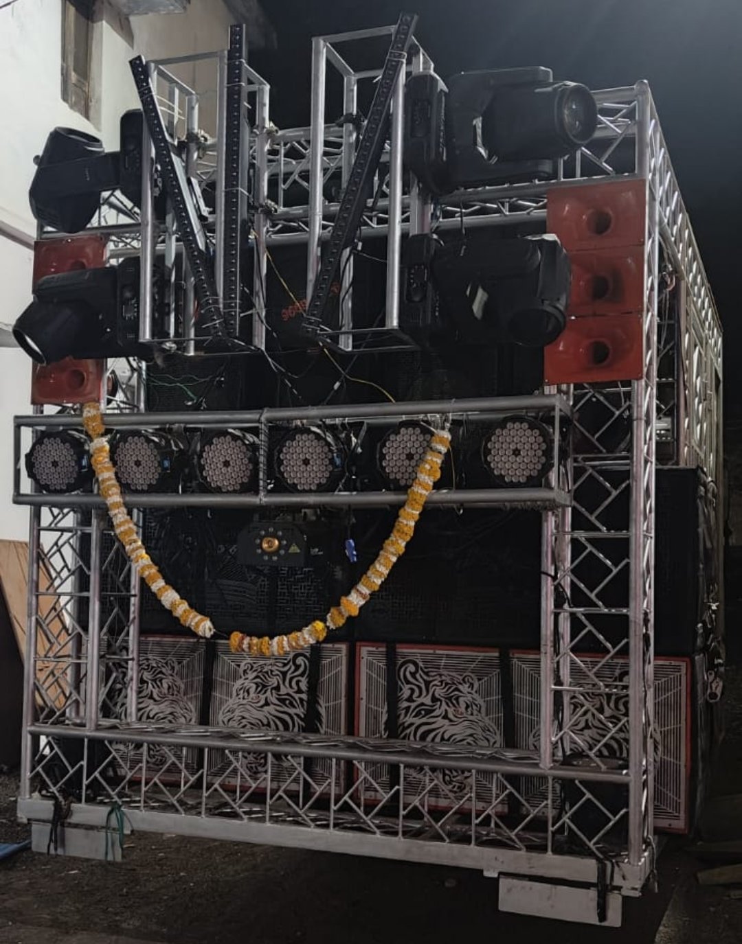 हिंदी समाचार |तेज आवाज में डीजे बजाने वालों...