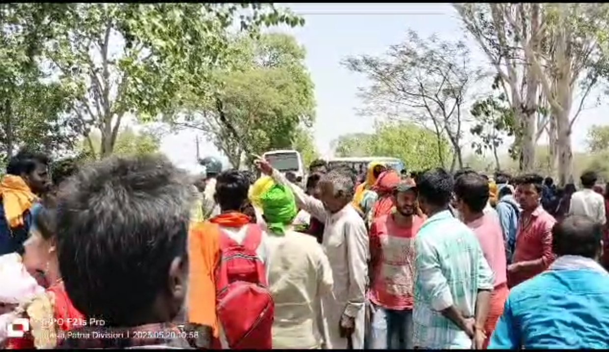 हिंदी समाचार |विद्यालय से पढ़कर लौट रही...