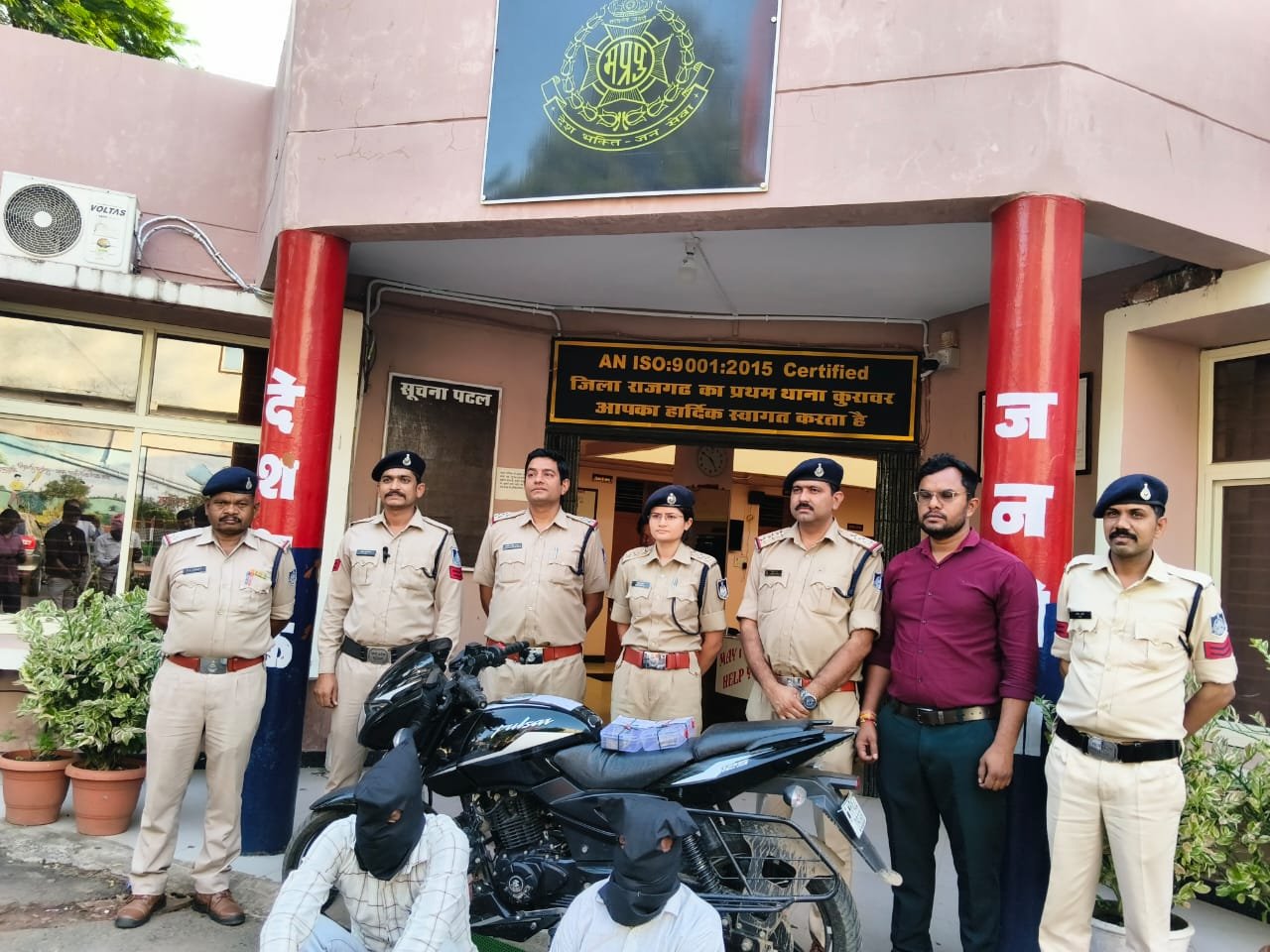 हिंदी समाचार |90 वर्ष के बुजुर्ग पेंशनर से...