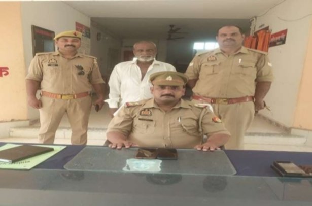 हिंदी समाचार |फरार अभियुक्त को पुलिस ने...