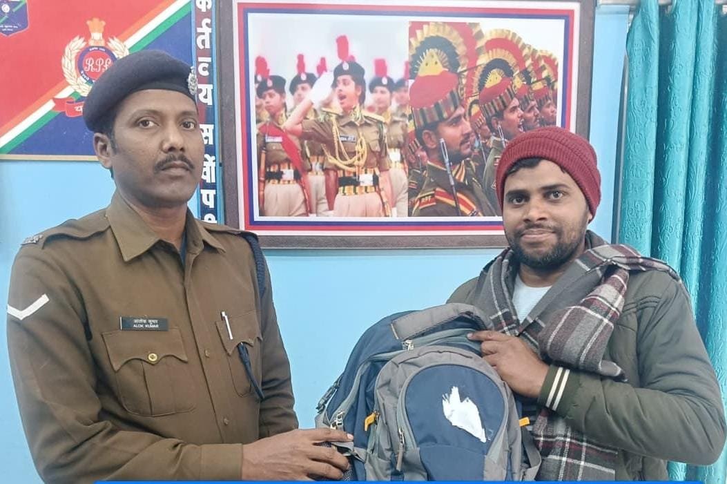 हिंदी समाचार |यहआरपीएफ डेहरी ऑन सोन ने...