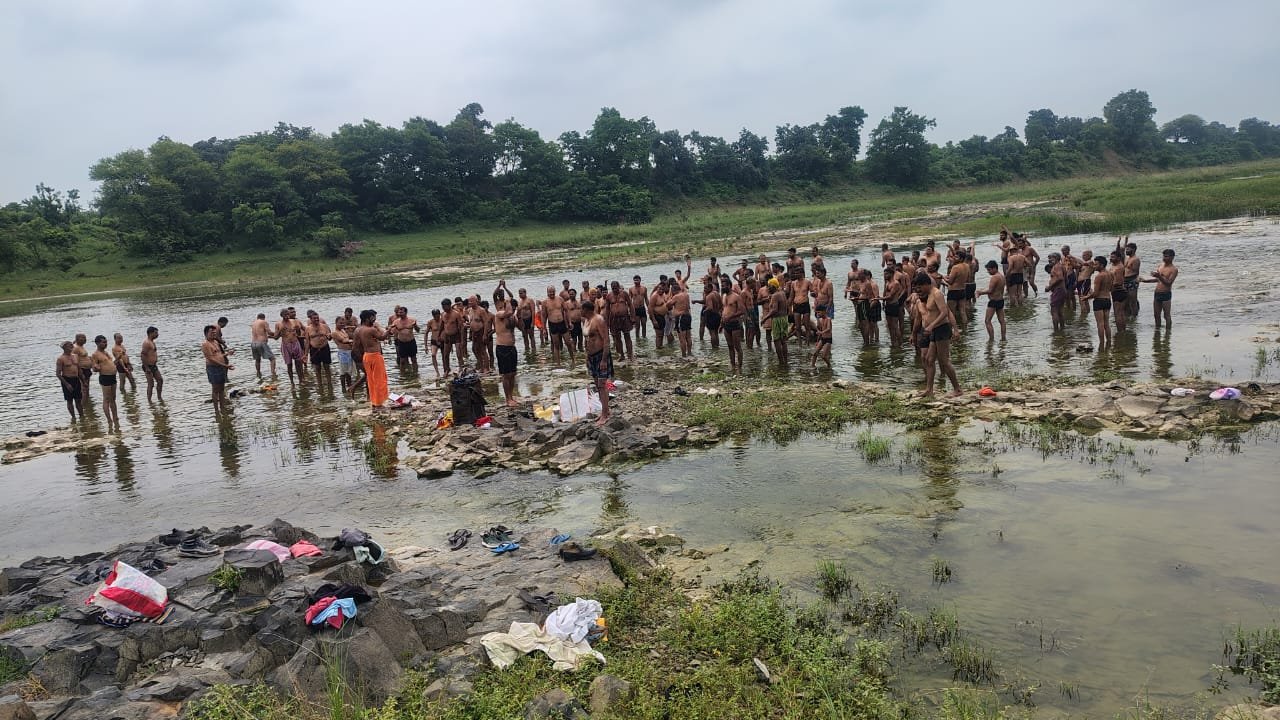 हिंदी समाचार |वेदमंत्रों के साथ नेवज नदी पर...