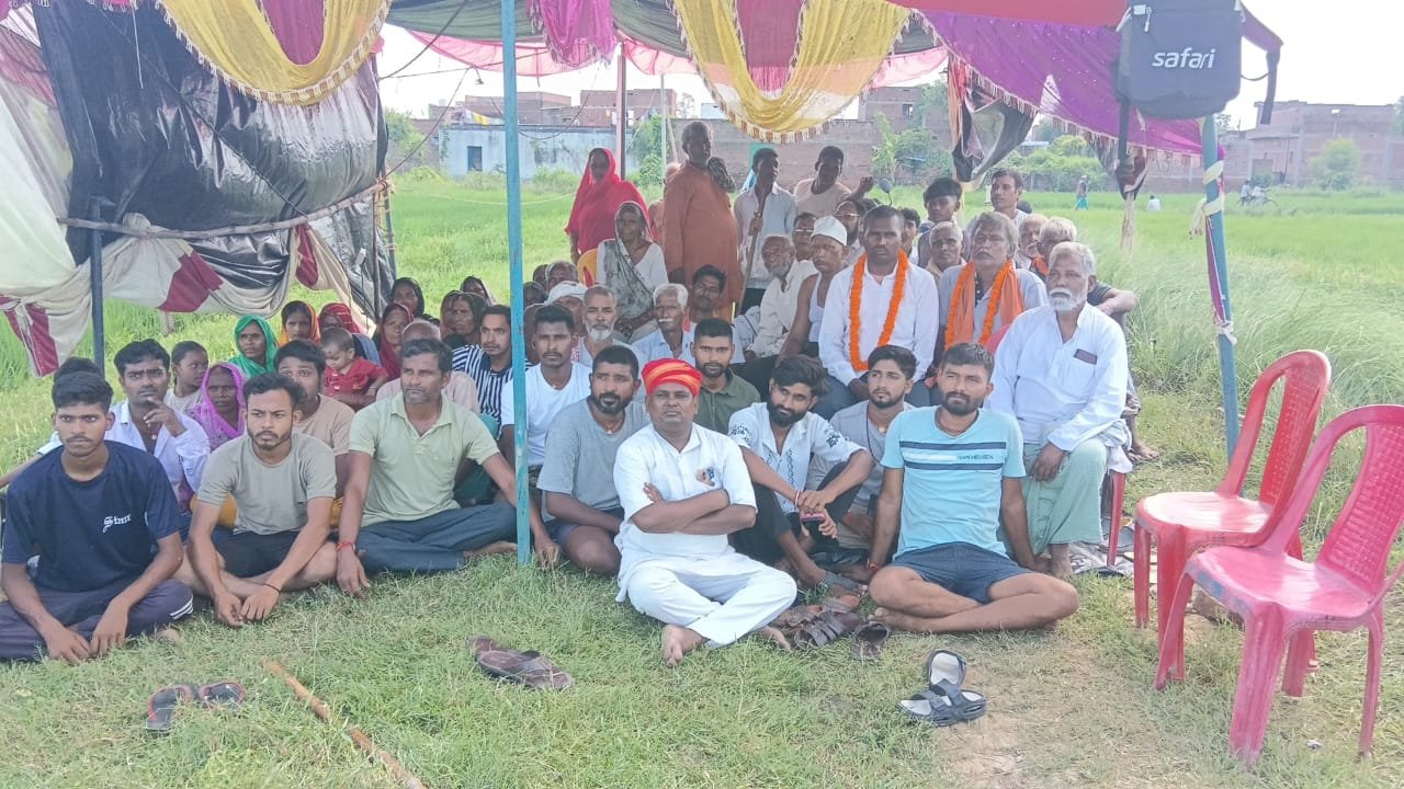 हिंदी समाचार |रामपुर के धवपोखर में सड़क की...