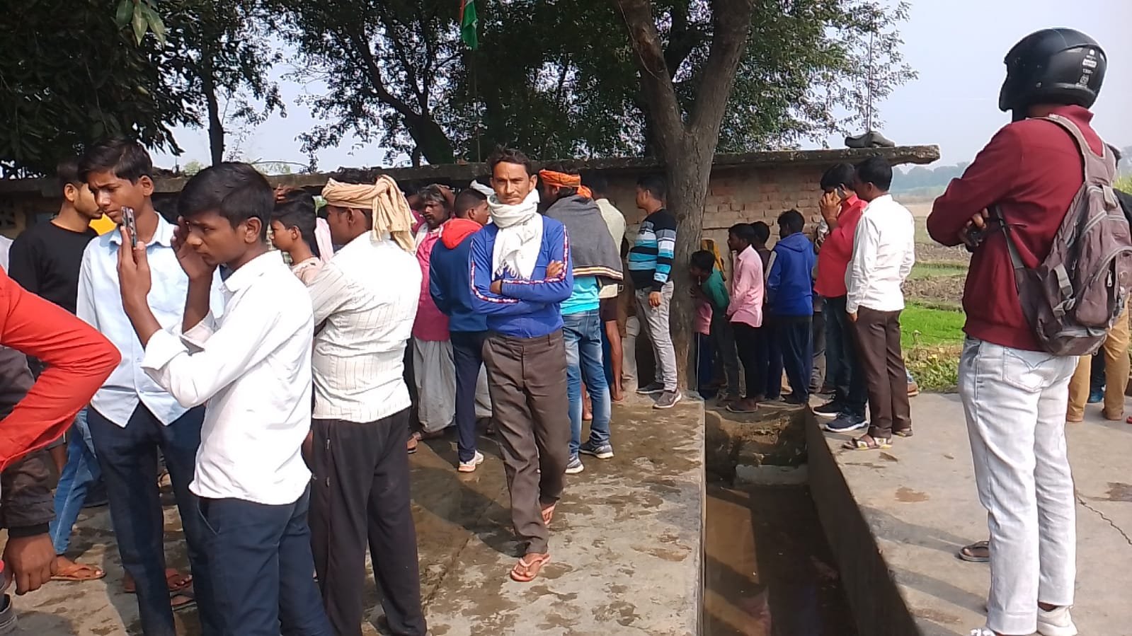 हिंदी समाचार |खरीगावा पेट्रोल पंप के पास एक...