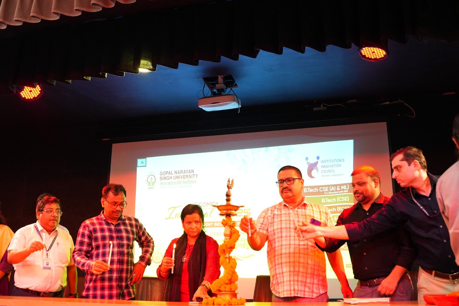 हिंदी समाचार |जी एन एस यू के में अभिविन्यास...