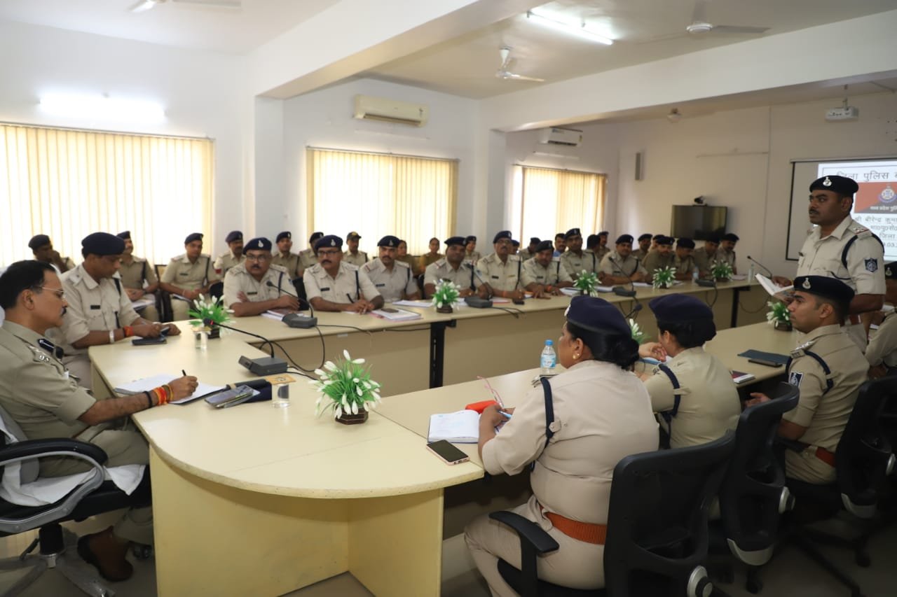 हिंदी समाचार |नवागत पुलिस अधीक्षक की प्रथम...